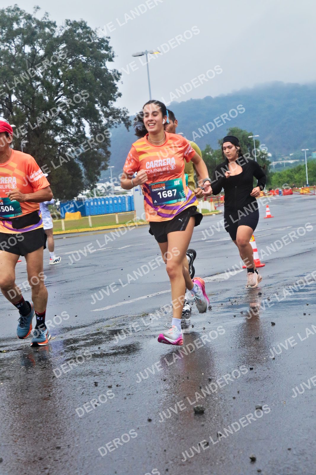 Foto de la CARRERA OMNILIFE GUADALAJARA en Estadio Akron, Zapopan a las 07:38 · dorsal 1687, 504