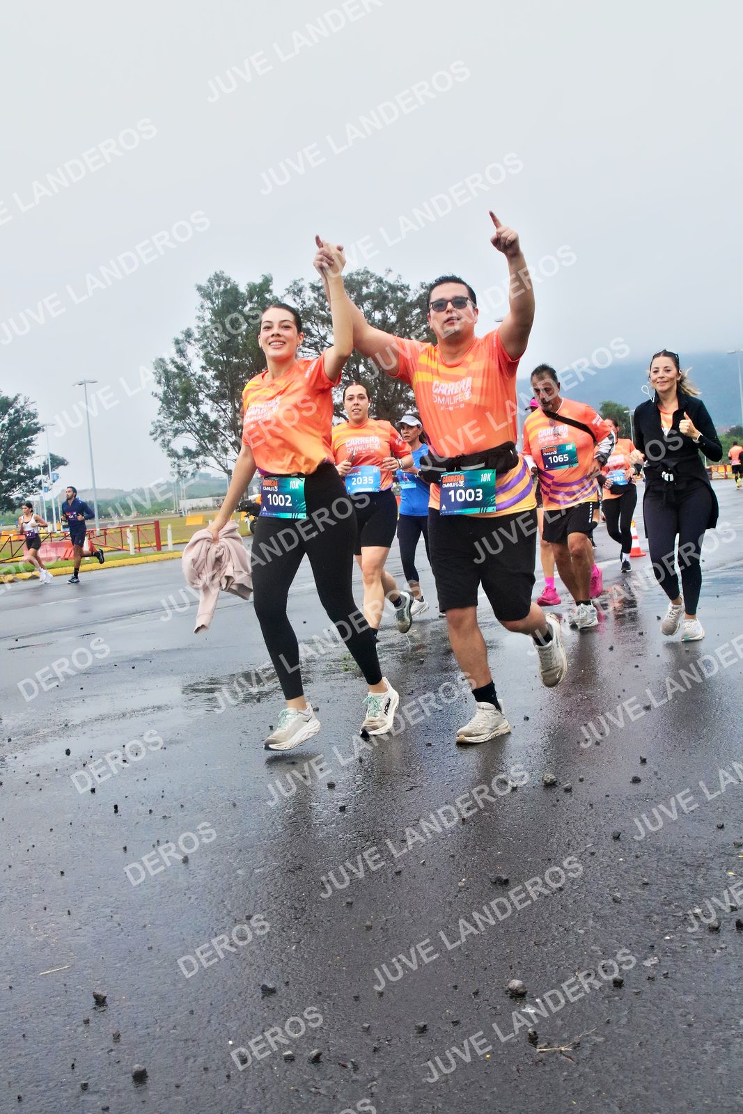 Foto de la CARRERA OMNILIFE GUADALAJARA en Estadio Akron, Zapopan a las 07:45 · dorsal 1002, 1003, 1065, 2035