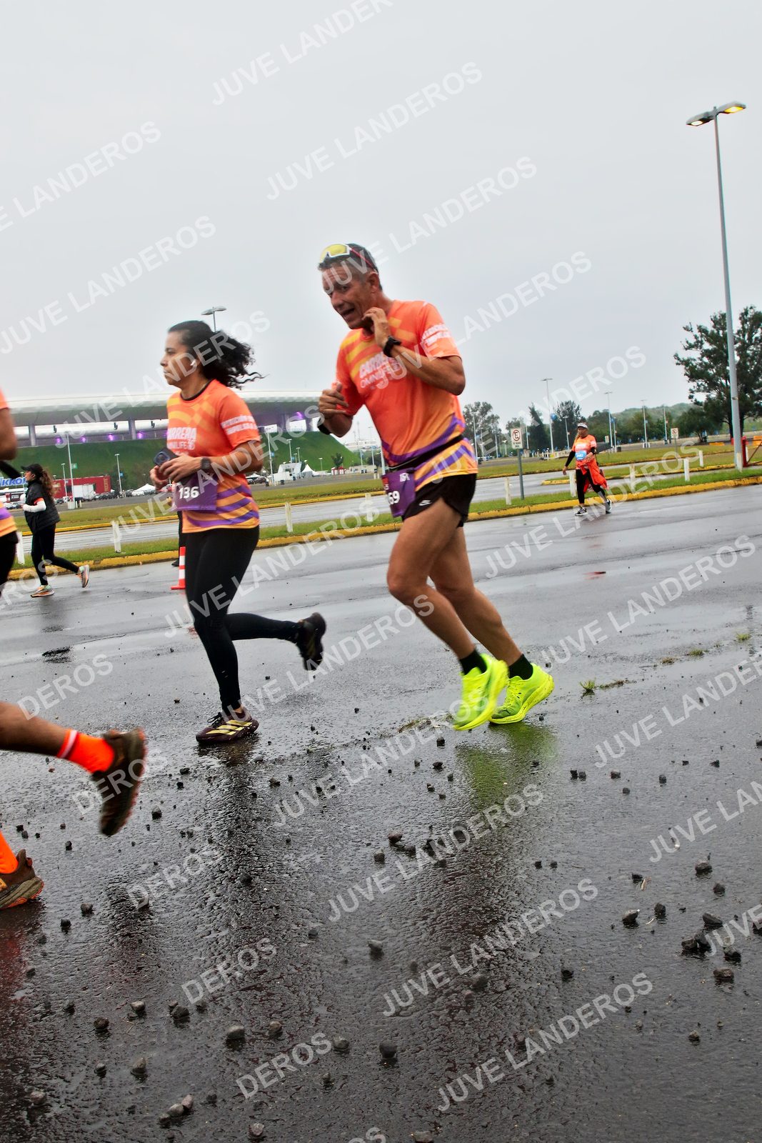 Foto de la CARRERA OMNILIFE GUADALAJARA en Estadio Akron, Zapopan a las 07:30 · dorsal 136, 69