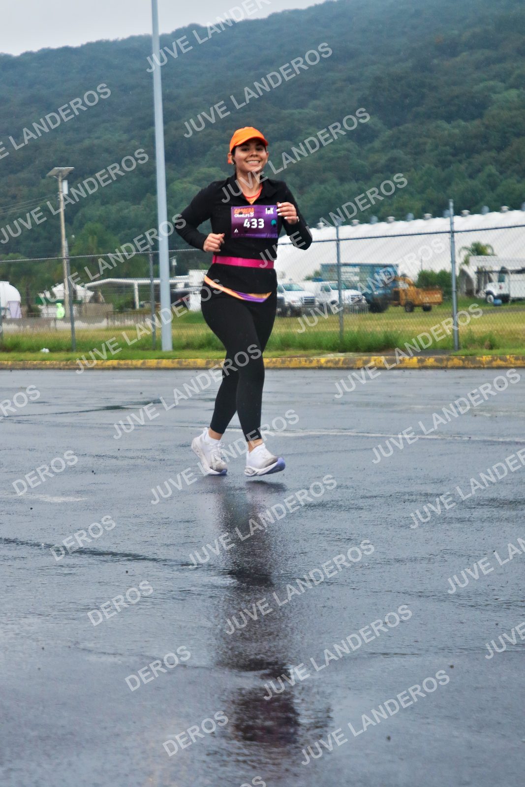 Foto de la CARRERA OMNILIFE GUADALAJARA en Estadio Akron, Zapopan a las 08:01 · dorsal 433