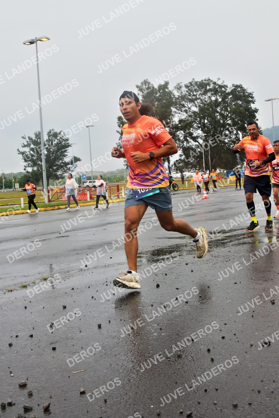 Foto de la CARRERA OMNILIFE GUADALAJARA en Estadio Akron, Zapopan a las 07:33 · dorsal 105, 65