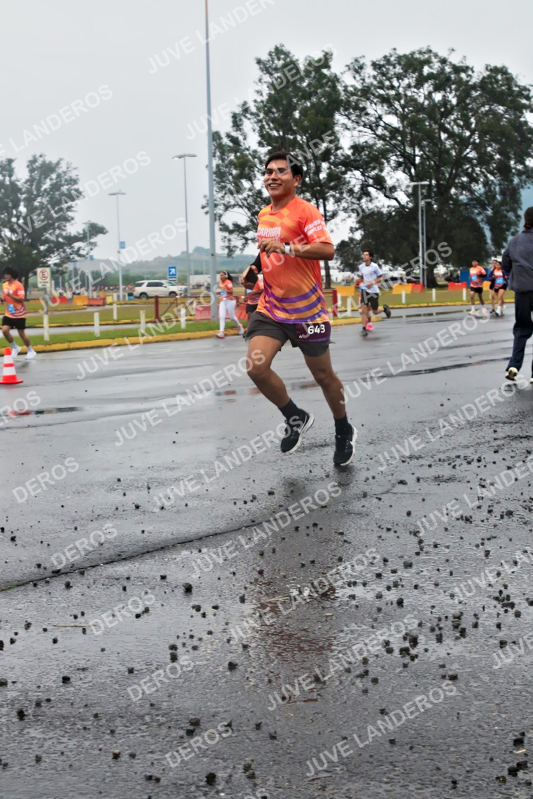 Foto de la CARRERA OMNILIFE GUADALAJARA en Estadio Akron, Zapopan a las 07:22 · dorsal 643