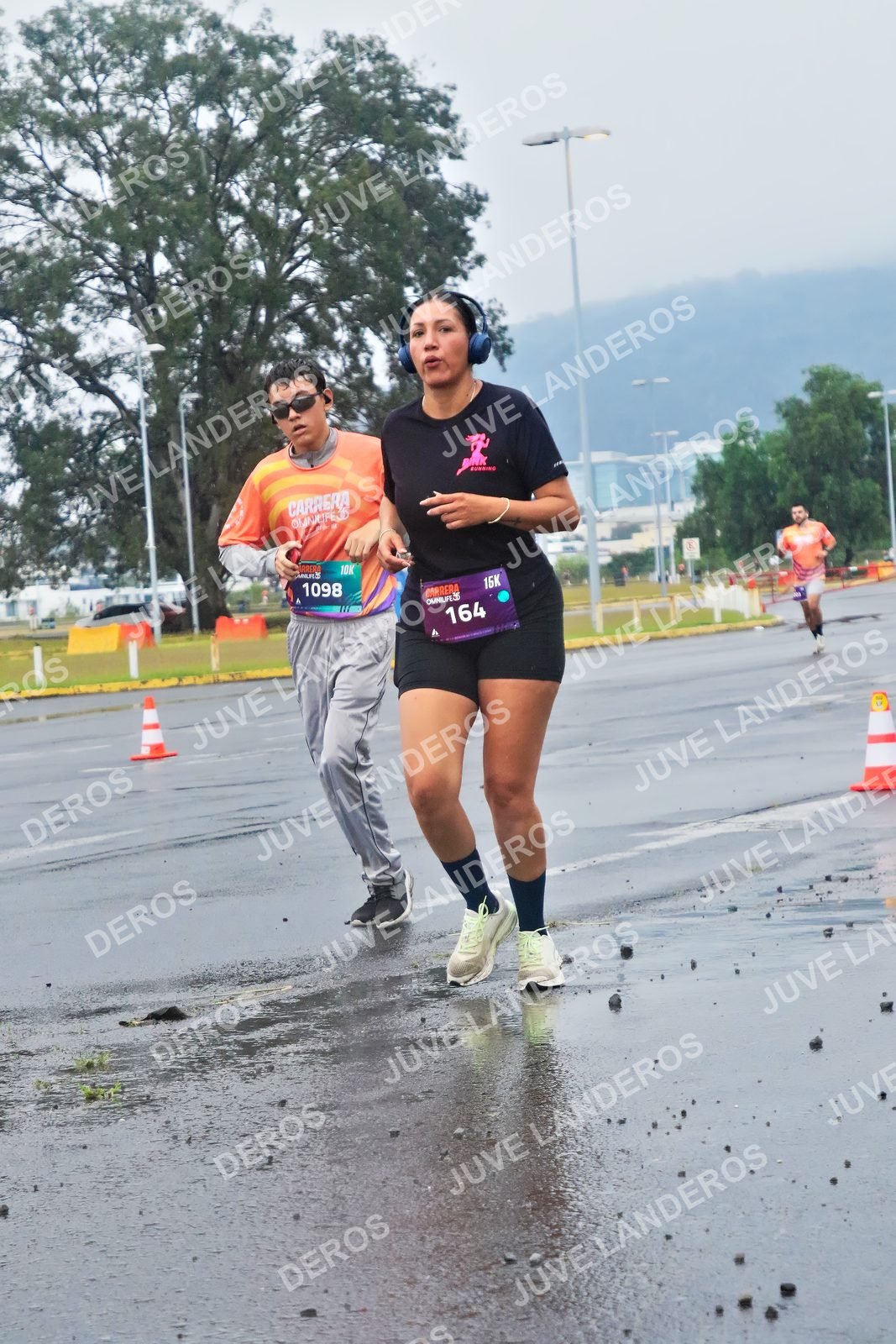 Foto de la CARRERA OMNILIFE GUADALAJARA en Estadio Akron, Zapopan a las 07:46 · dorsal 1098, 164