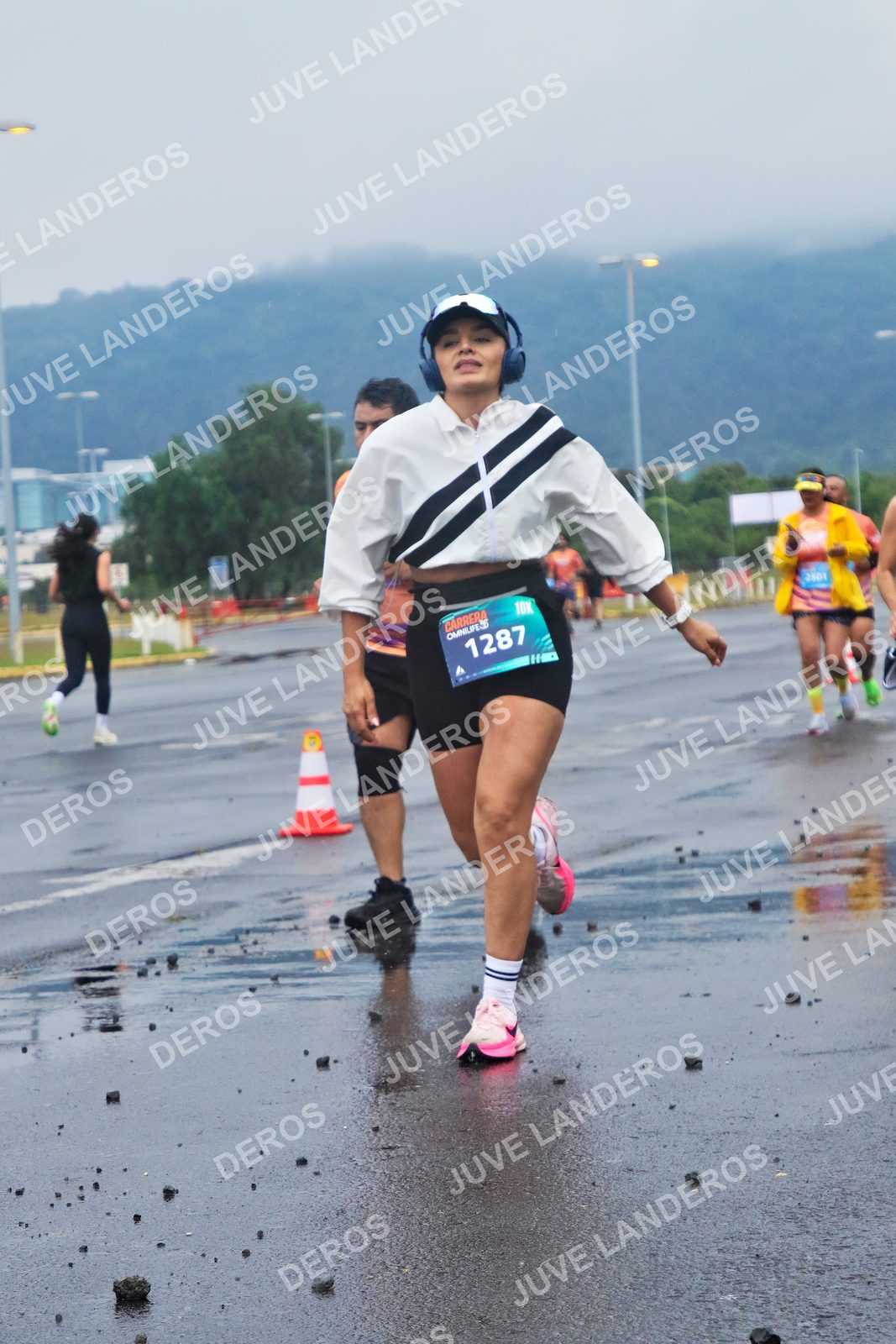 Foto de la CARRERA OMNILIFE GUADALAJARA en Estadio Akron, Zapopan a las 07:38 · dorsal 1287