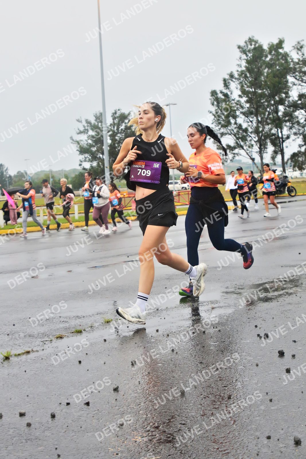Foto de la CARRERA OMNILIFE GUADALAJARA en Estadio Akron, Zapopan a las 07:29 · dorsal 709