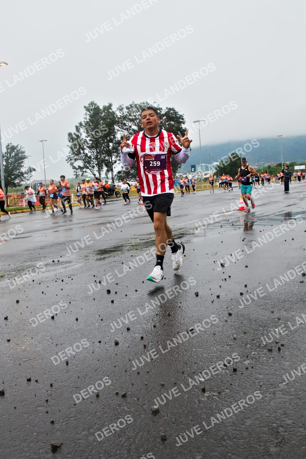 Foto de la CARRERA OMNILIFE GUADALAJARA en Estadio Akron, Zapopan a las 07:28 · dorsal 259