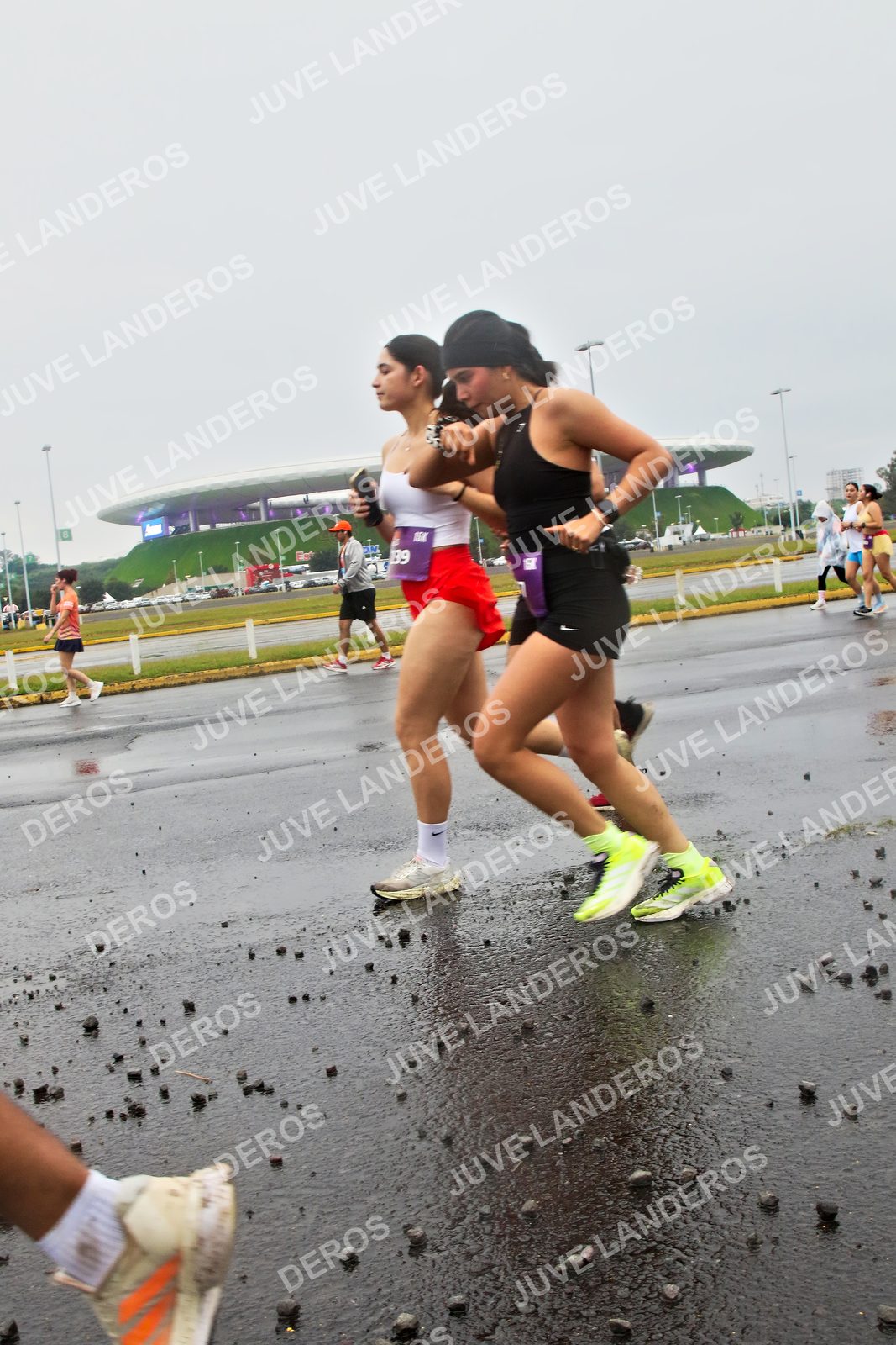 Foto de la CARRERA OMNILIFE GUADALAJARA en Estadio Akron, Zapopan a las 07:32 · dorsal 39