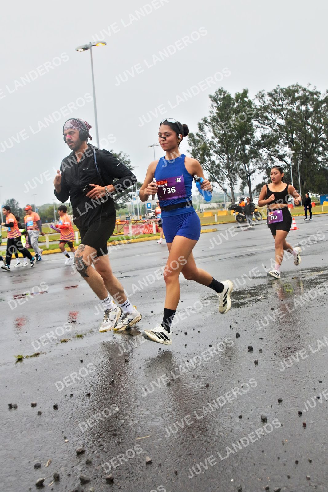 Foto de la CARRERA OMNILIFE GUADALAJARA en Estadio Akron, Zapopan a las 07:31 · dorsal 736, 570