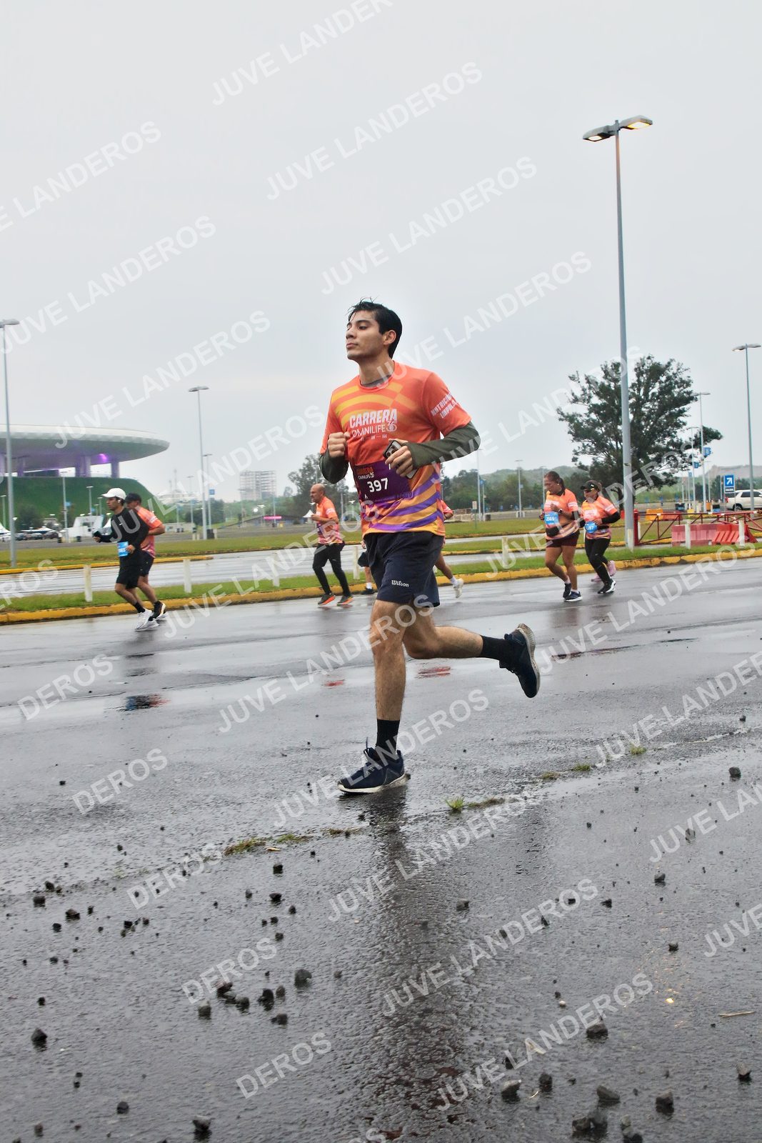 Foto de la CARRERA OMNILIFE GUADALAJARA en Estadio Akron, Zapopan a las 07:25 · dorsal 397