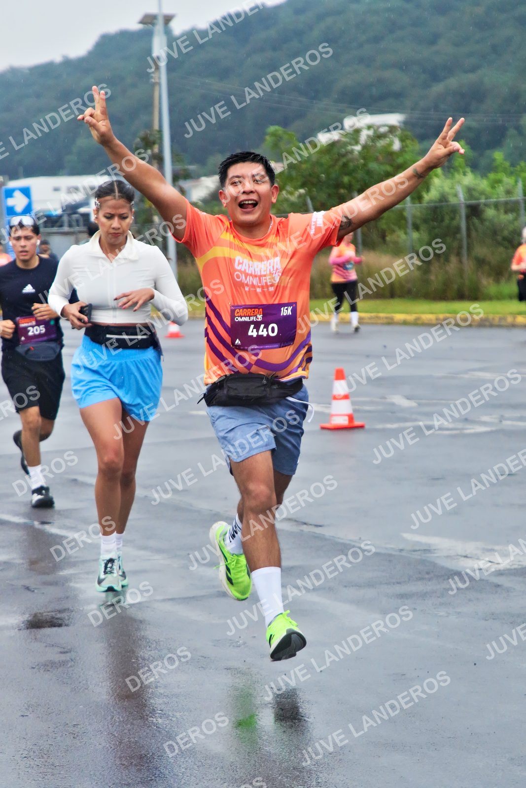 Foto de la CARRERA OMNILIFE GUADALAJARA en Estadio Akron, Zapopan a las 07:50 · dorsal 440, 205