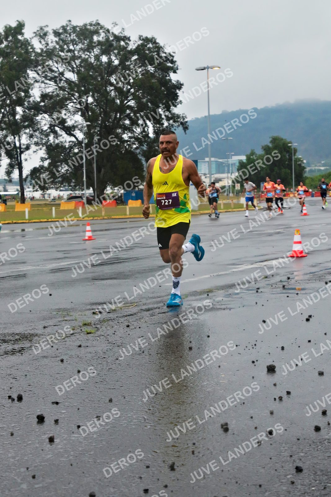 Foto de la CARRERA OMNILIFE GUADALAJARA en Estadio Akron, Zapopan a las 07:20 · dorsal 727