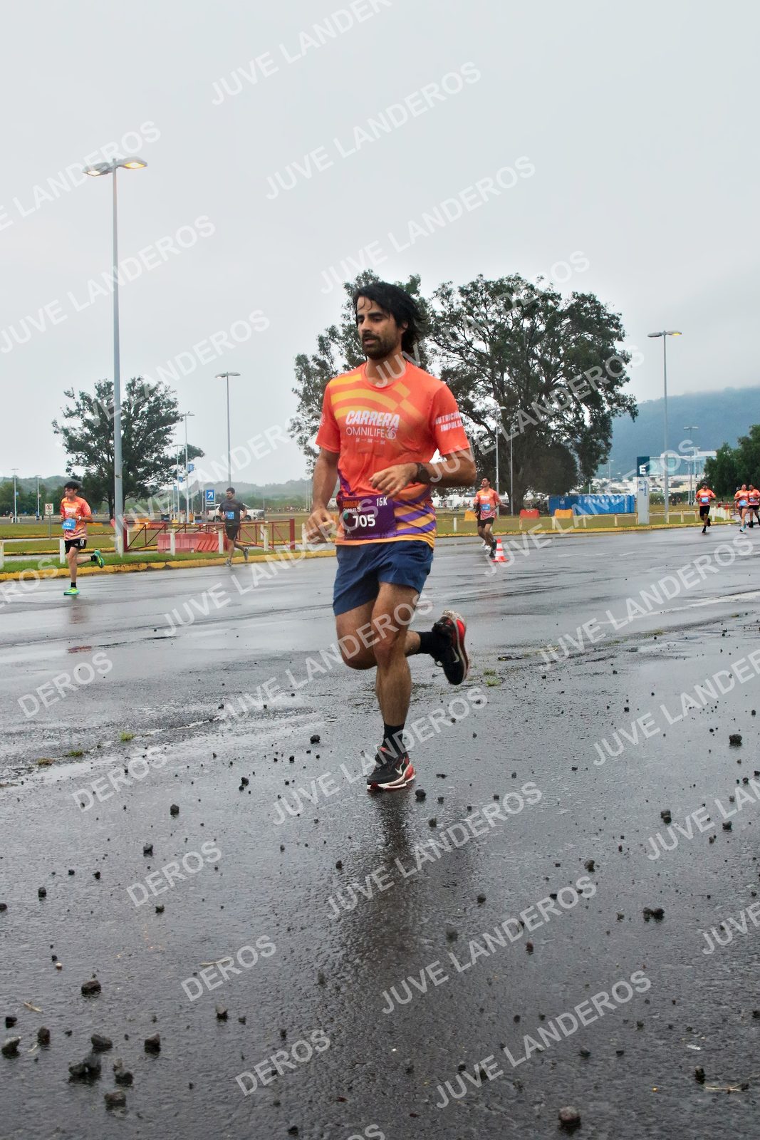 Foto de la CARRERA OMNILIFE GUADALAJARA en Estadio Akron, Zapopan a las 07:21 · dorsal 705