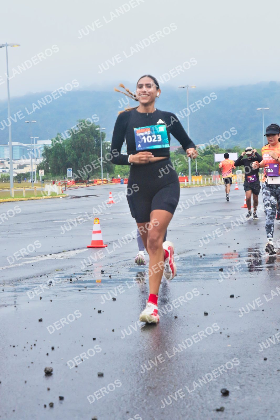 Foto de la CARRERA OMNILIFE GUADALAJARA en Estadio Akron, Zapopan a las 07:35 · dorsal 104, 553