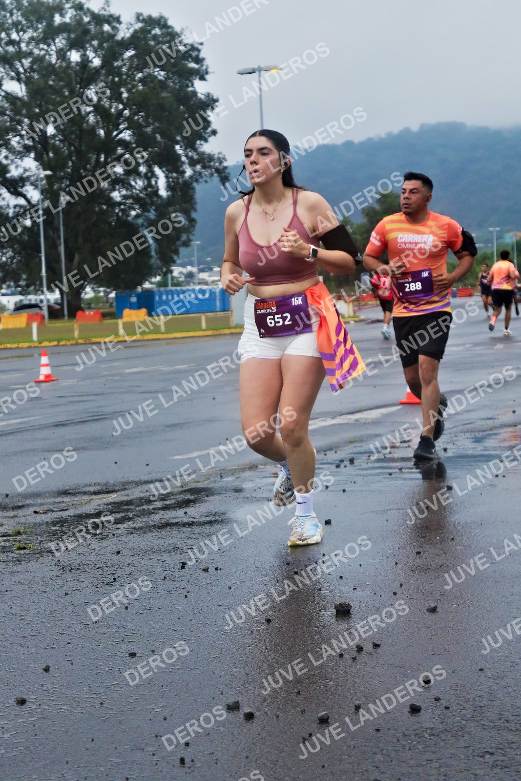 Foto de la CARRERA OMNILIFE GUADALAJARA en Estadio Akron, Zapopan a las 07:39 · dorsal 652, 288, 10