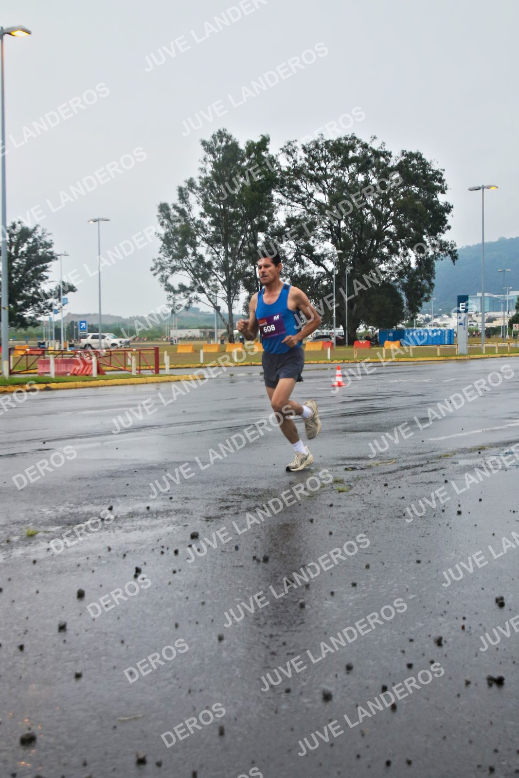 Foto de la CARRERA OMNILIFE GUADALAJARA en Estadio Akron, Zapopan a las 07:18 · dorsal 608