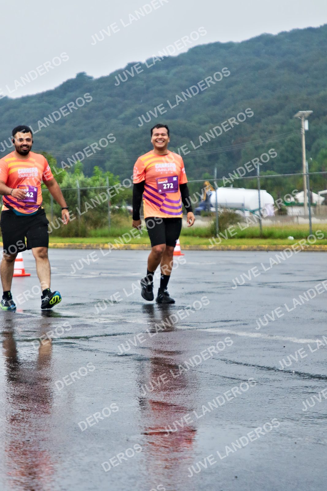 Foto de la CARRERA OMNILIFE GUADALAJARA en Estadio Akron, Zapopan a las 08:10 · dorsal 42