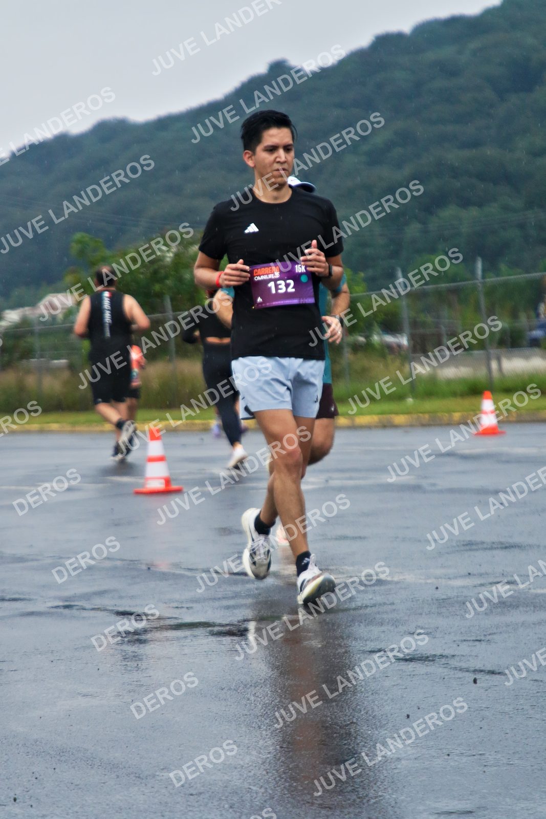 Foto de la CARRERA OMNILIFE GUADALAJARA en Estadio Akron, Zapopan a las 07:55 · dorsal 132