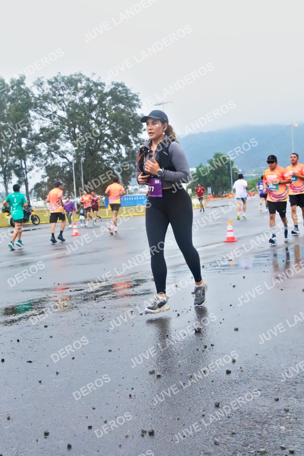 Foto de la CARRERA OMNILIFE GUADALAJARA en Estadio Akron, Zapopan a las 07:41 · dorsal 1135