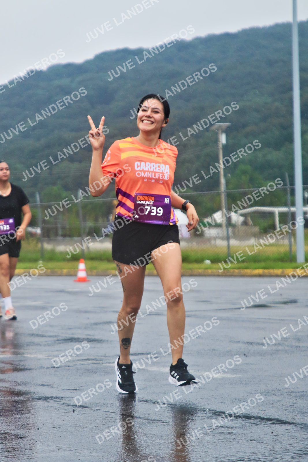 Foto de la CARRERA OMNILIFE GUADALAJARA en Estadio Akron, Zapopan a las 08:01 · dorsal 739, 135
