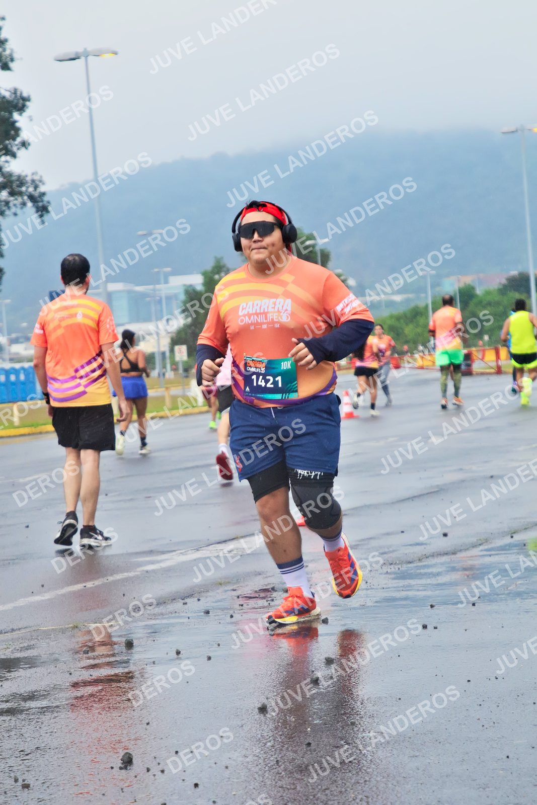 Foto de la CARRERA OMNILIFE GUADALAJARA en Estadio Akron, Zapopan a las 07:49 · dorsal 1421
