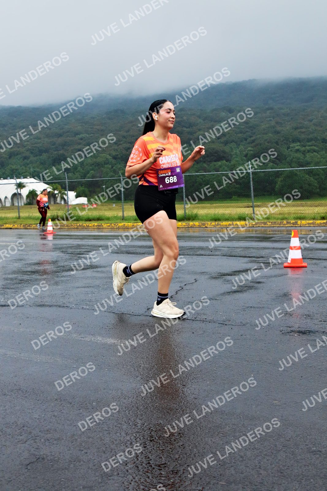 Foto de la CARRERA OMNILIFE GUADALAJARA en Estadio Akron, Zapopan a las 08:06 · dorsal 688