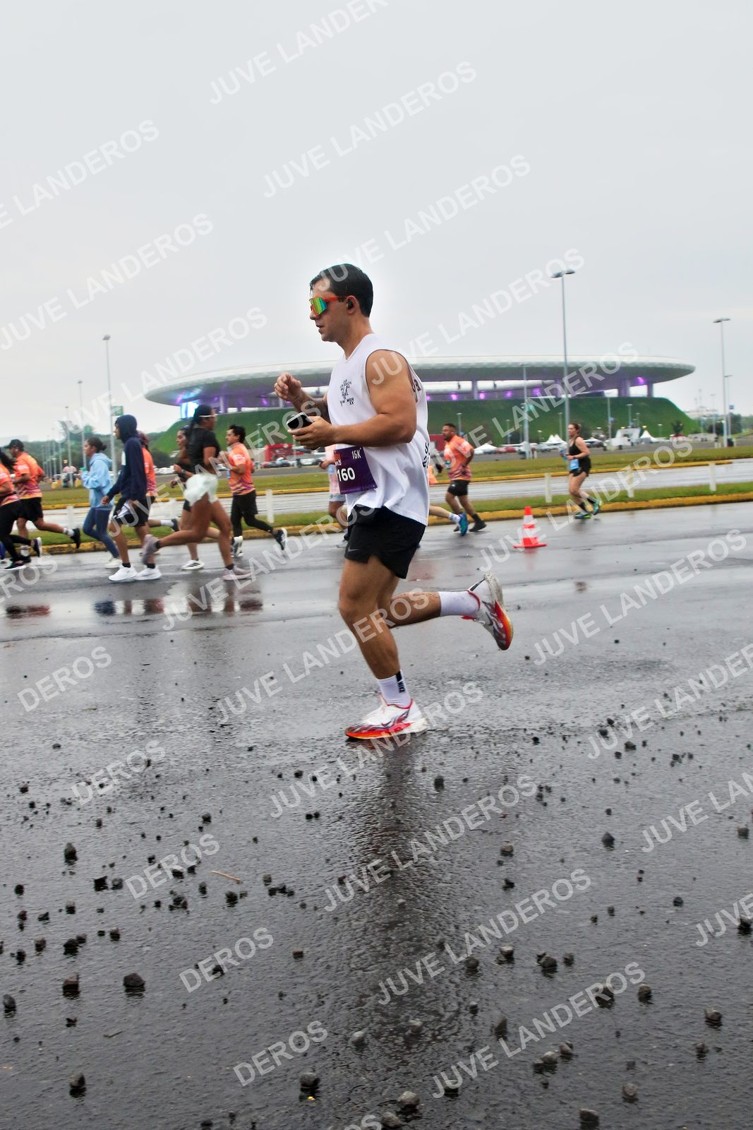 Foto de la CARRERA OMNILIFE GUADALAJARA en Estadio Akron, Zapopan a las 07:26 · dorsal 160