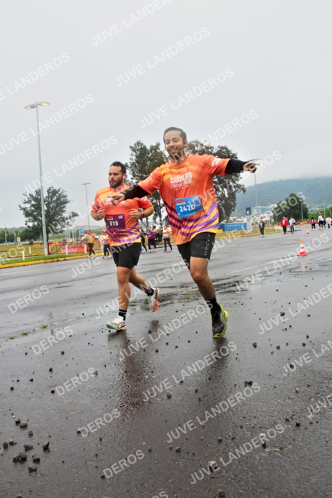 Foto de la CARRERA OMNILIFE GUADALAJARA en Estadio Akron, Zapopan a las 07:33 · dorsal 515, 2470