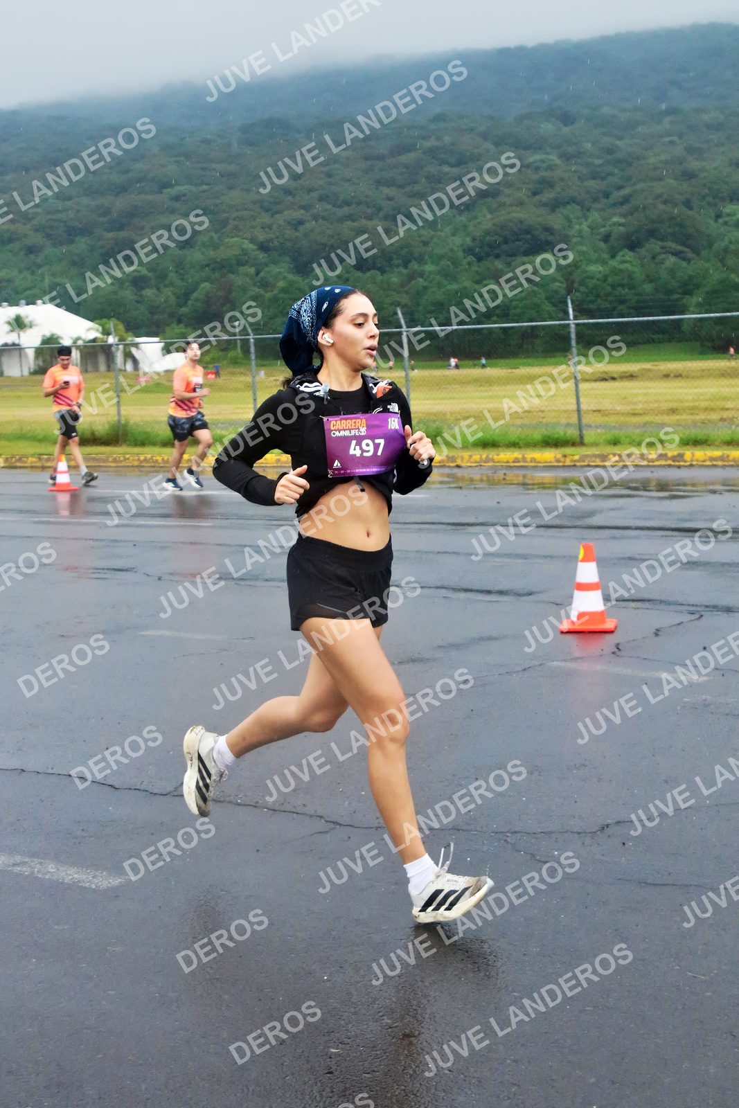 Foto de la CARRERA OMNILIFE GUADALAJARA en Estadio Akron, Zapopan a las 07:51 · dorsal 497