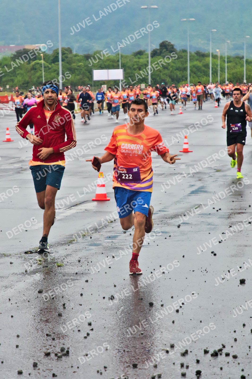 Foto de la CARRERA OMNILIFE GUADALAJARA en Estadio Akron, Zapopan a las 07:23 · dorsal 222, 420