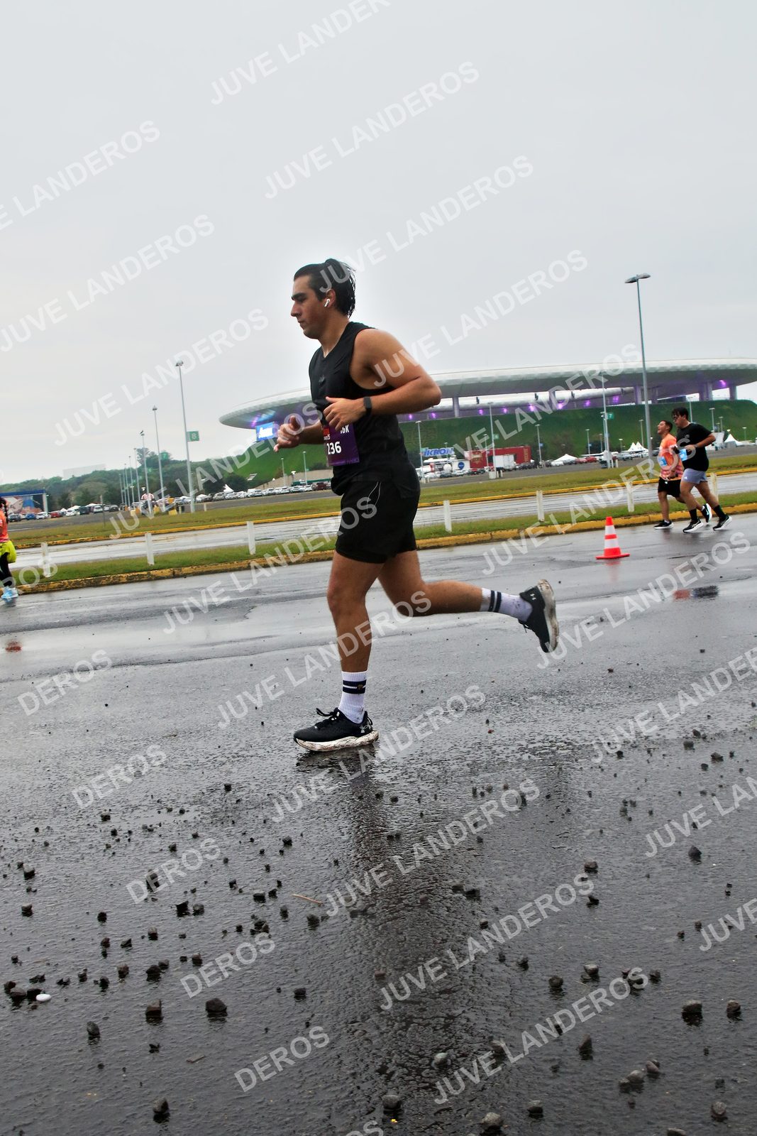 Foto de la CARRERA OMNILIFE GUADALAJARA en Estadio Akron, Zapopan a las 07:27 · dorsal 236