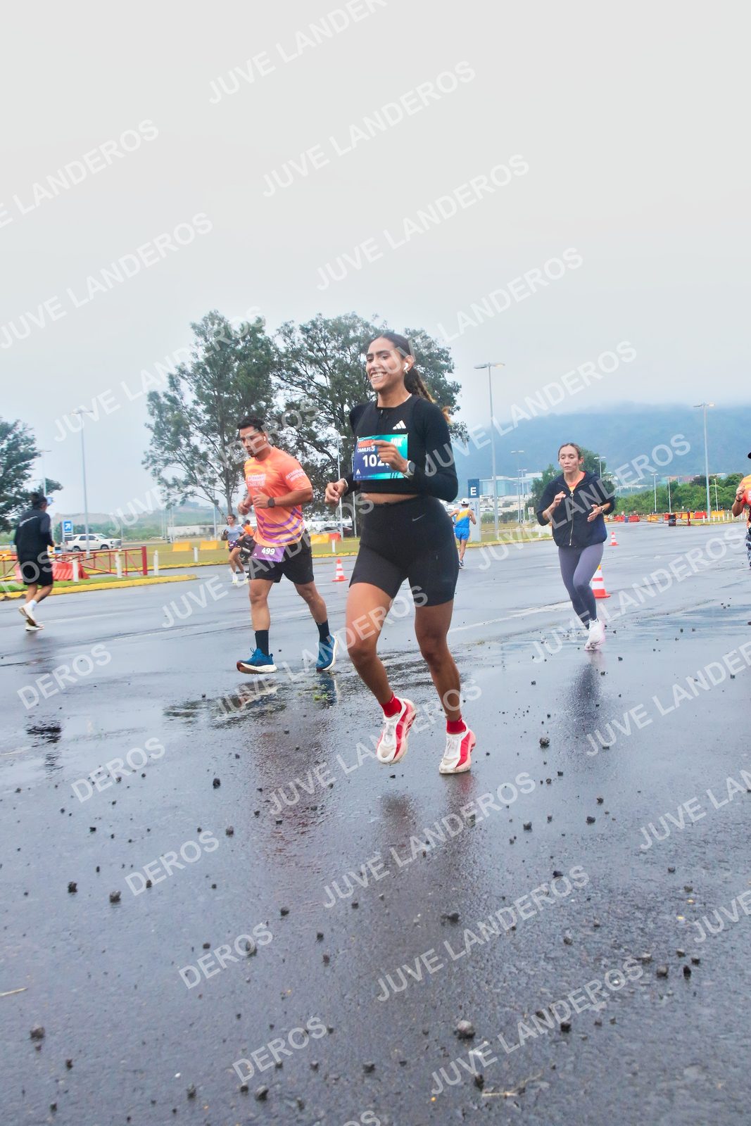 Foto de la CARRERA OMNILIFE GUADALAJARA en Estadio Akron, Zapopan a las 07:35 · dorsal 499