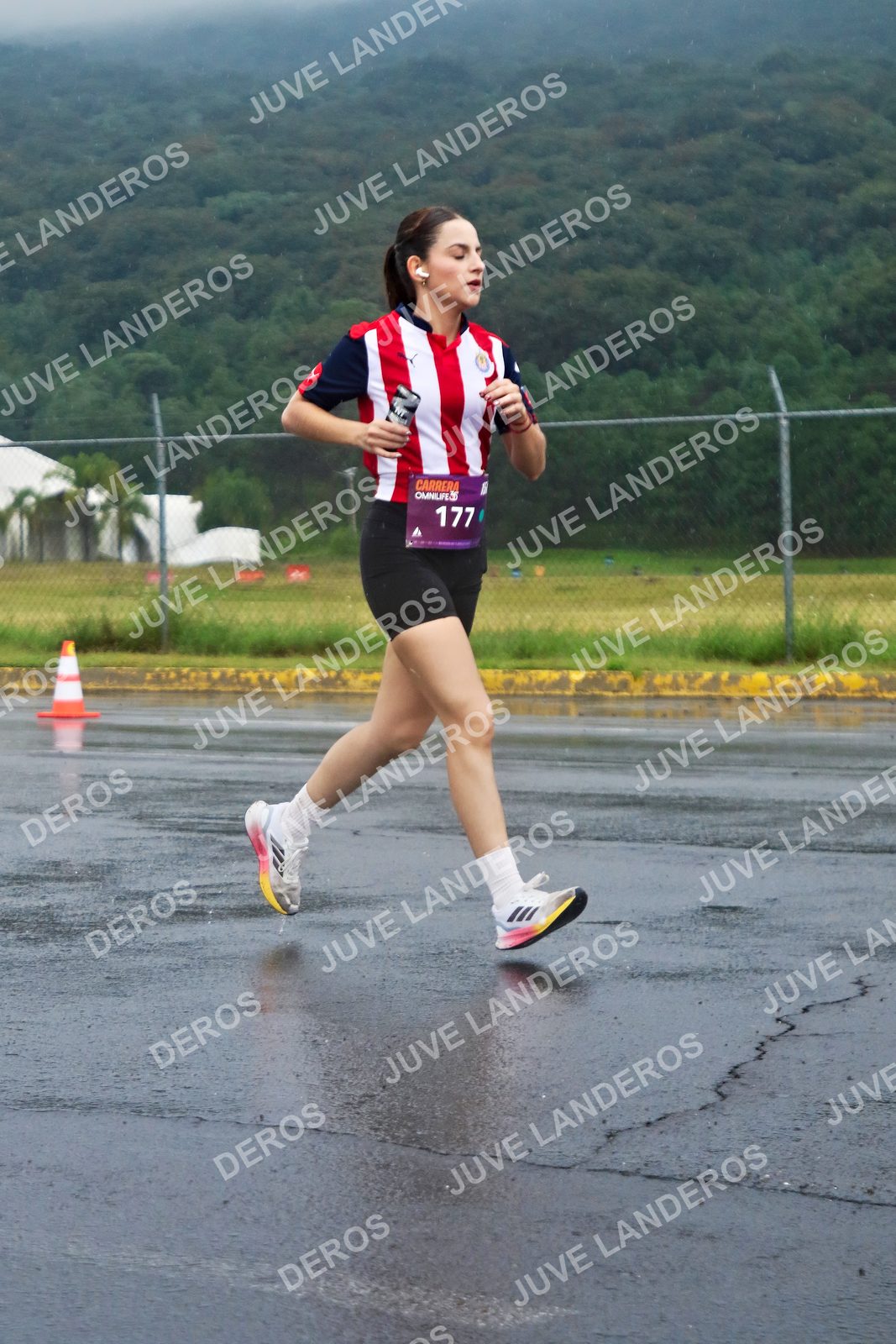 Foto de la CARRERA OMNILIFE GUADALAJARA en Estadio Akron, Zapopan a las 08:01 · dorsal 177