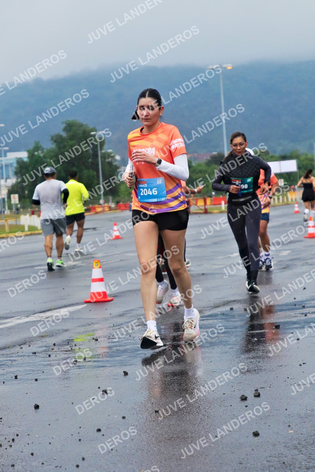 Foto de la CARRERA OMNILIFE GUADALAJARA en Estadio Akron, Zapopan a las 07:44 · dorsal 2046, 98