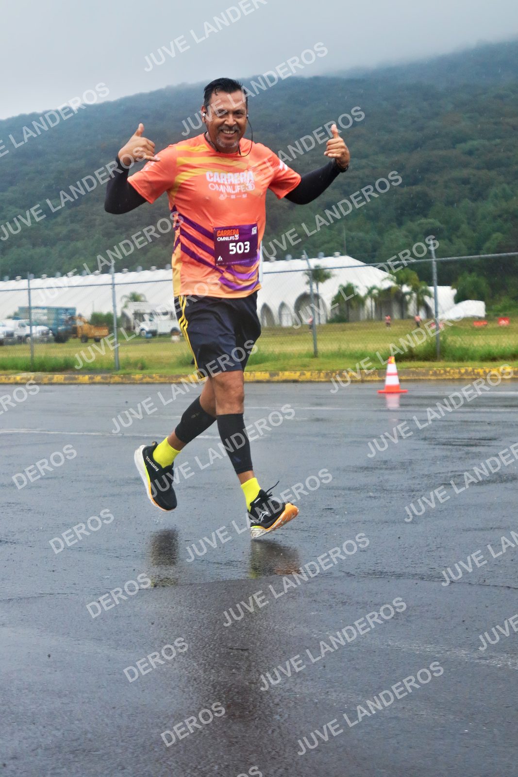 Foto de la CARRERA OMNILIFE GUADALAJARA en Estadio Akron, Zapopan a las 07:57 · dorsal 503, 19