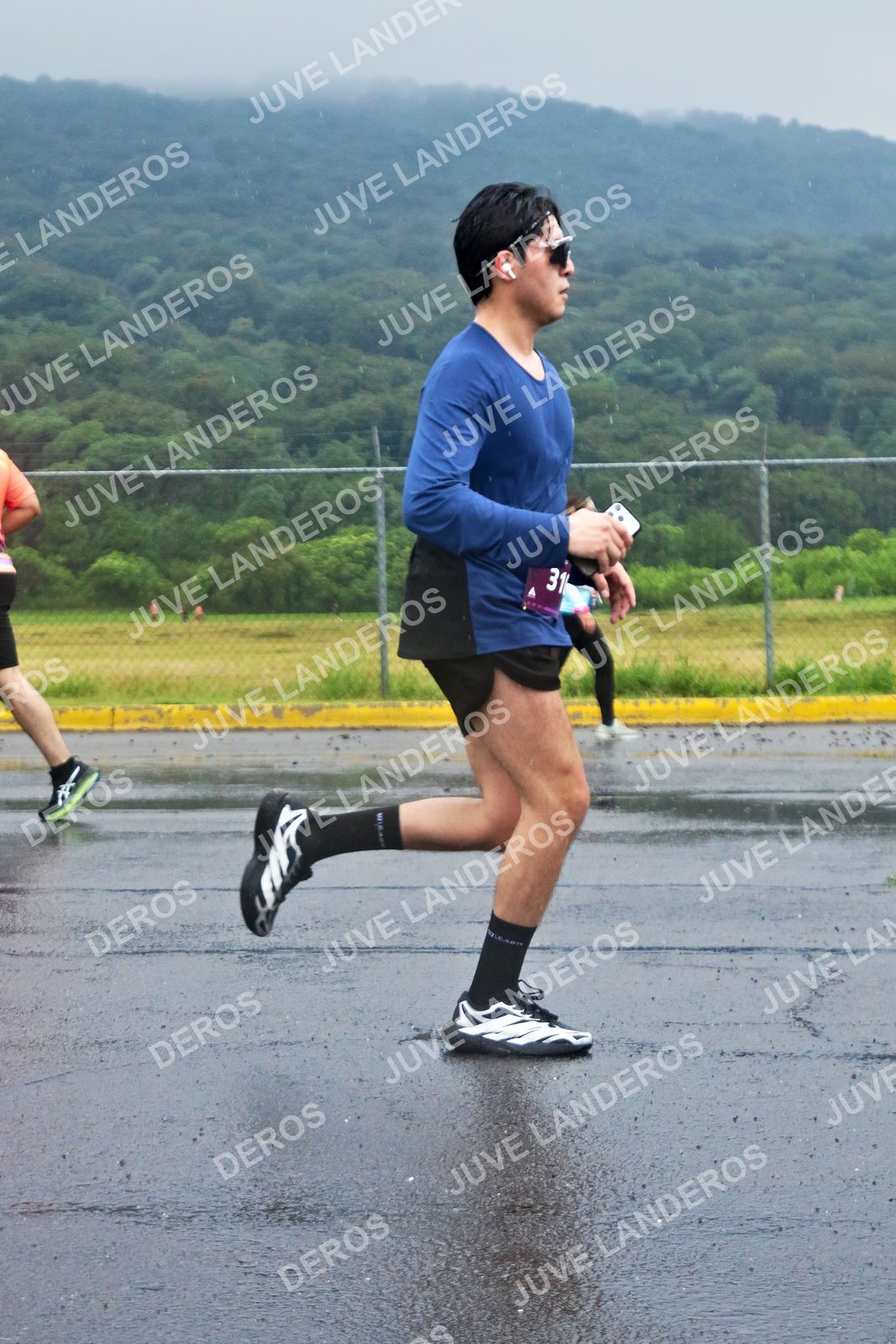 Foto de la CARRERA OMNILIFE GUADALAJARA en Estadio Akron, Zapopan a las 07:53 · dorsal 31