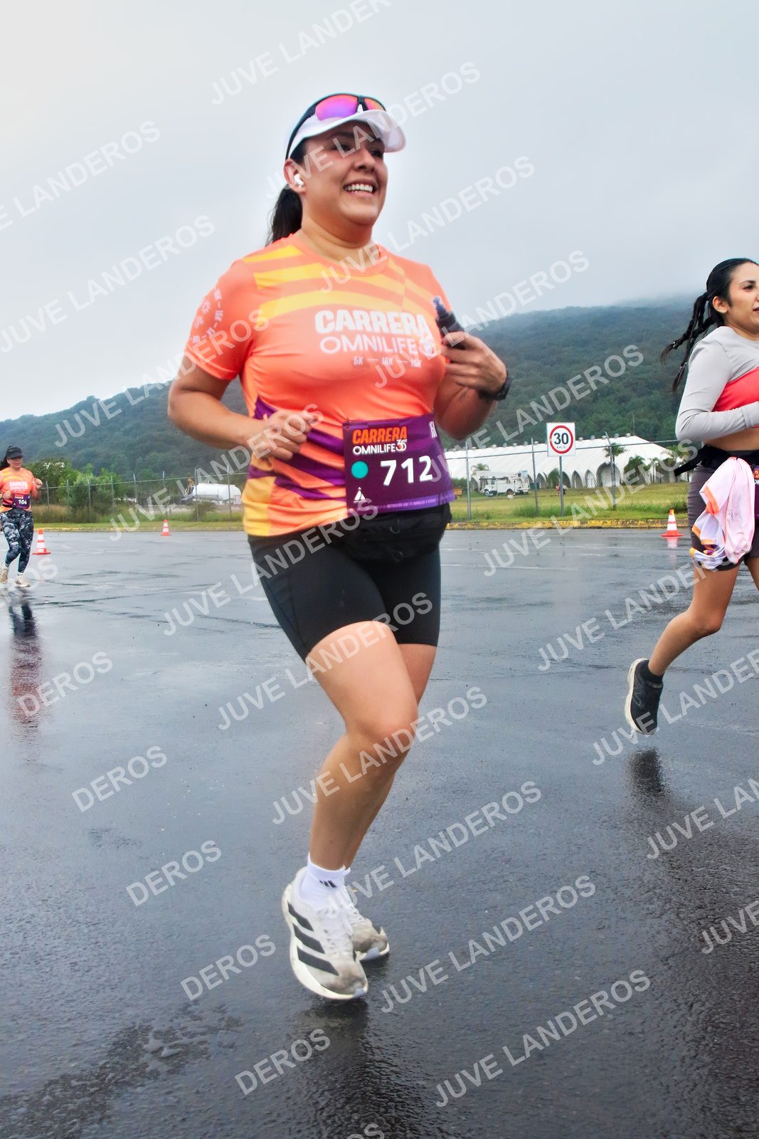 Foto de la CARRERA OMNILIFE GUADALAJARA en Estadio Akron, Zapopan a las 08:03 · dorsal 712, 30
