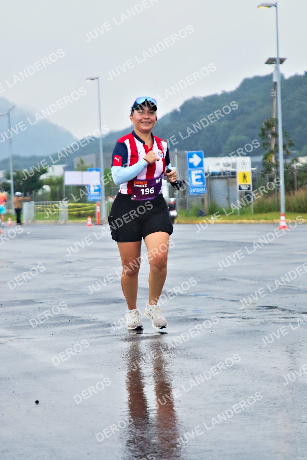 Foto de la CARRERA OMNILIFE GUADALAJARA en Estadio Akron, Zapopan a las 08:11 · dorsal 196