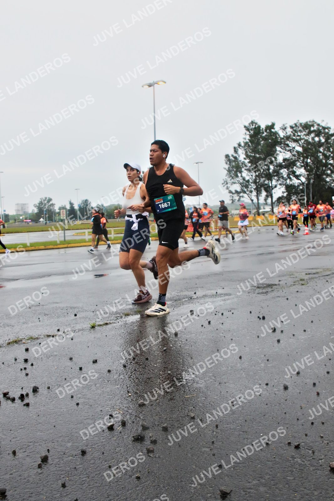 Foto de la CARRERA OMNILIFE GUADALAJARA en Estadio Akron, Zapopan a las 07:25 · dorsal 1667