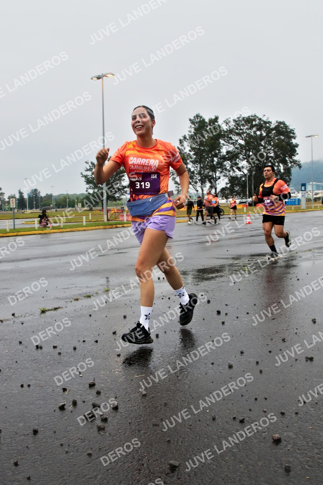 Foto de la CARRERA OMNILIFE GUADALAJARA en Estadio Akron, Zapopan a las 07:30 · dorsal 319, 378