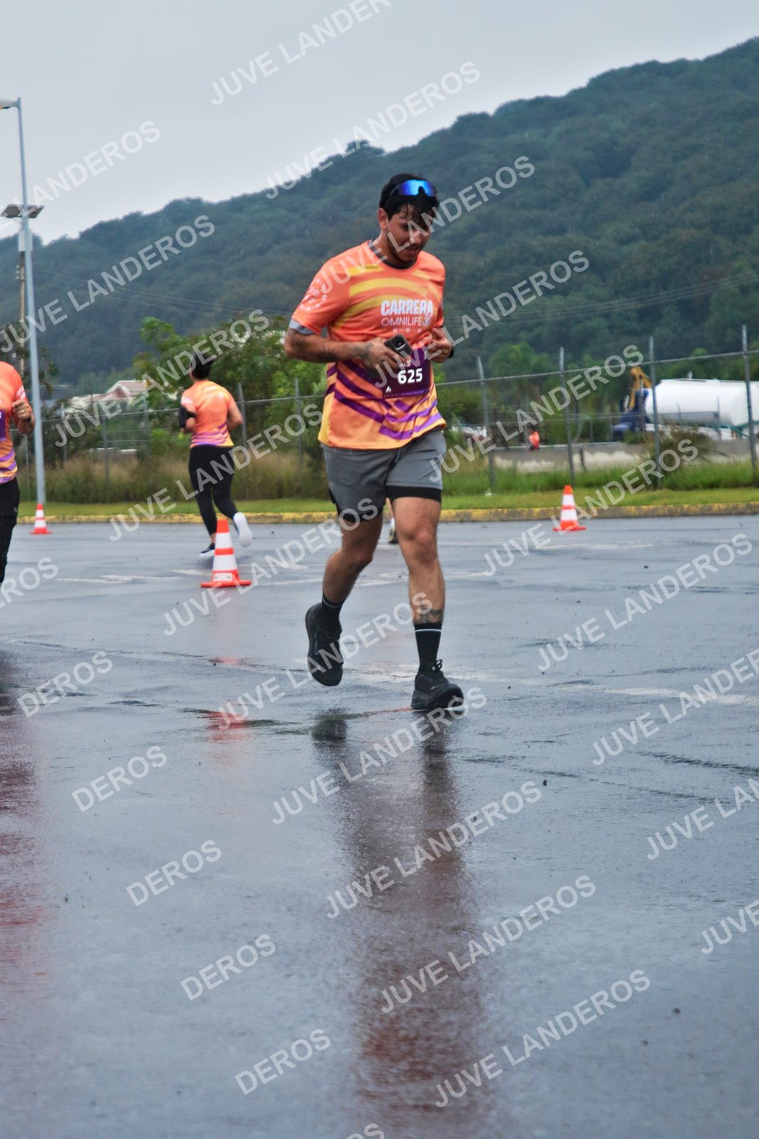 Foto de la CARRERA OMNILIFE GUADALAJARA en Estadio Akron, Zapopan a las 07:54 · dorsal 625