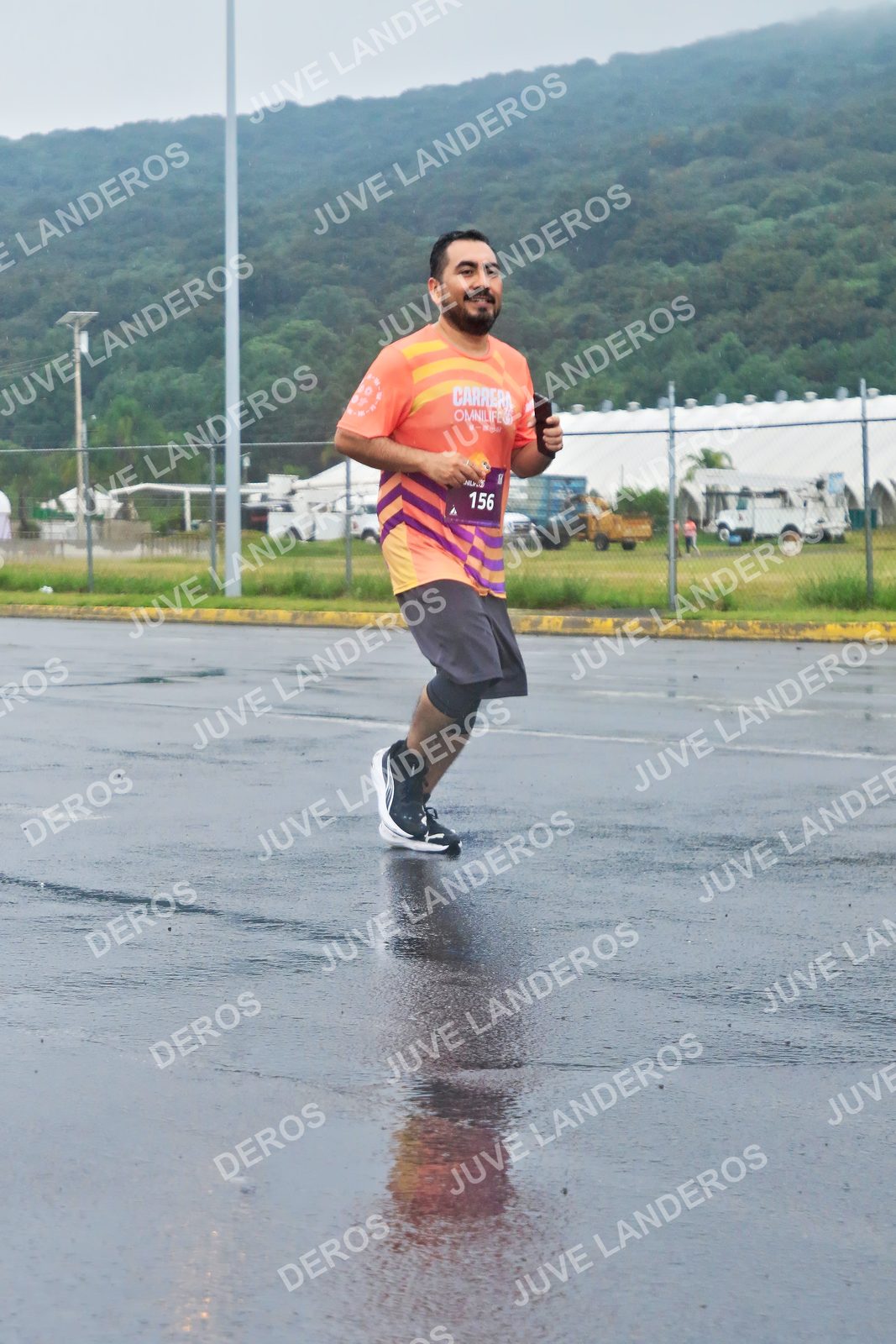 Foto de la CARRERA OMNILIFE GUADALAJARA en Estadio Akron, Zapopan a las 08:03 · dorsal 156