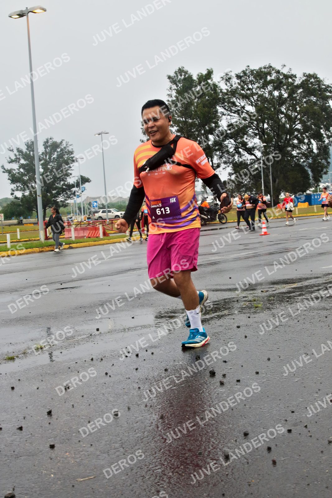 Foto de la CARRERA OMNILIFE GUADALAJARA en Estadio Akron, Zapopan a las 07:31 · dorsal 613
