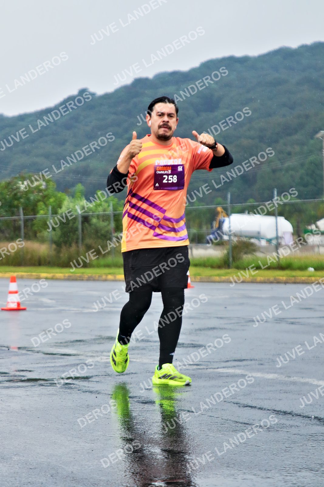 Foto de la CARRERA OMNILIFE GUADALAJARA en Estadio Akron, Zapopan a las 08:11 · dorsal 258