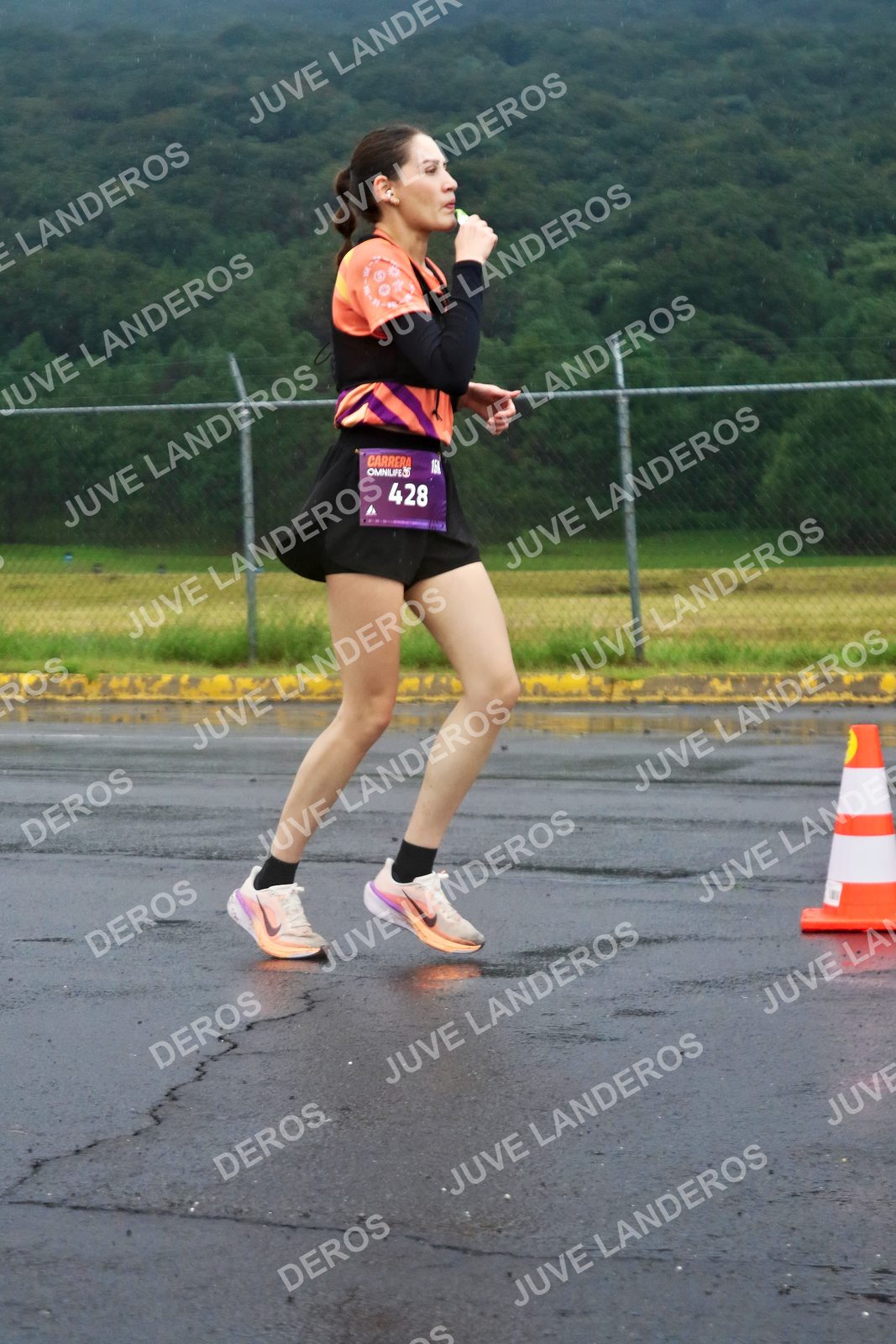 Foto de la CARRERA OMNILIFE GUADALAJARA en Estadio Akron, Zapopan a las 07:57 · dorsal 428