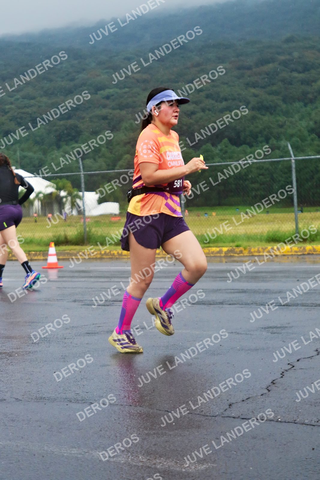 Foto de la CARRERA OMNILIFE GUADALAJARA en Estadio Akron, Zapopan a las 07:53 · dorsal 581