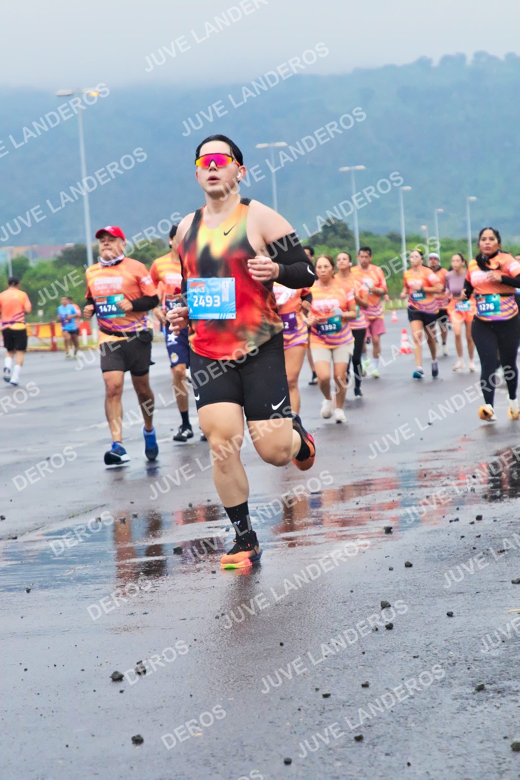 Foto de la CARRERA OMNILIFE GUADALAJARA en Estadio Akron, Zapopan a las 07:44 · dorsal 2493, 1276, 1474, 1392