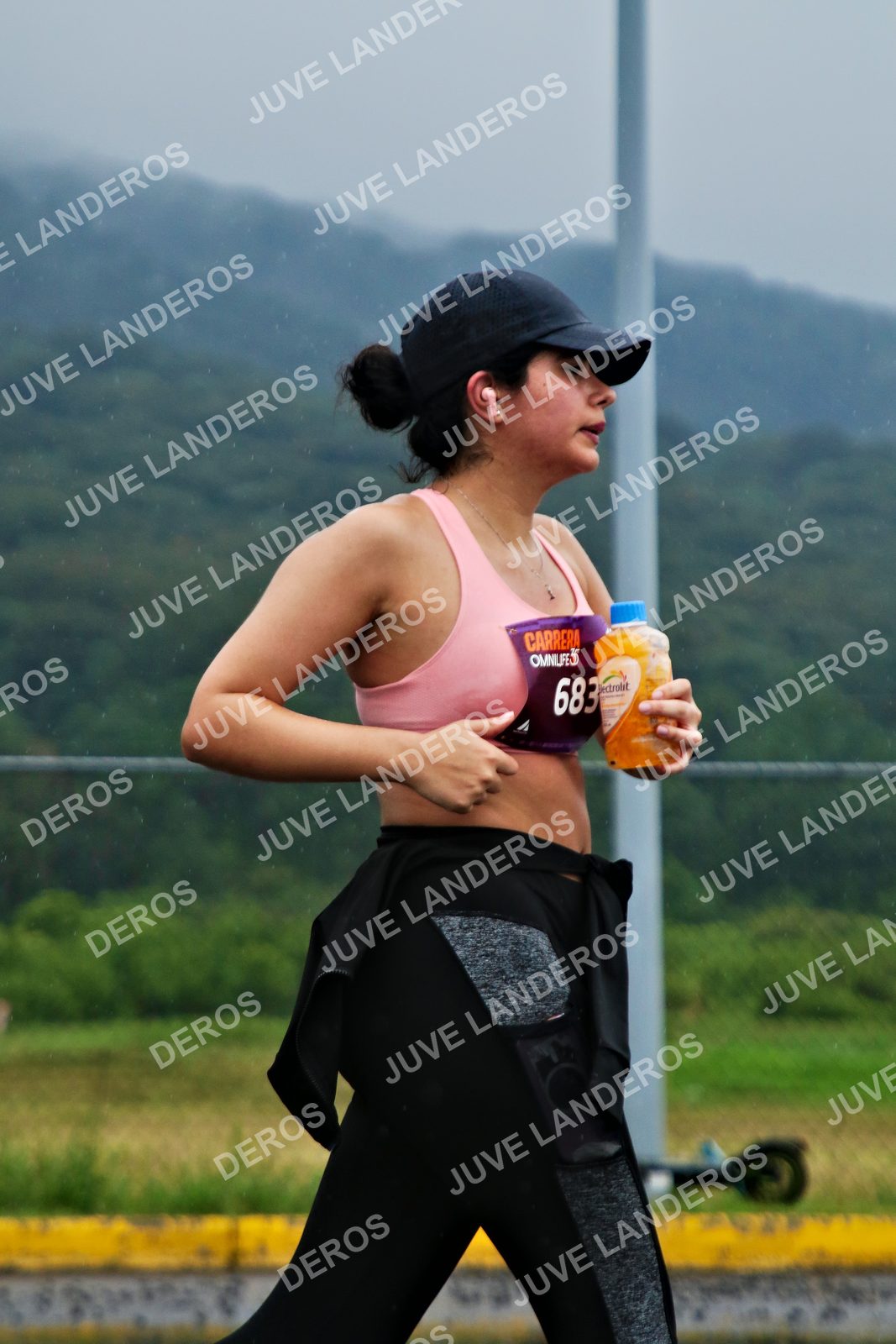 Foto de la CARRERA OMNILIFE GUADALAJARA en Estadio Akron, Zapopan a las 08:12 · dorsal 683