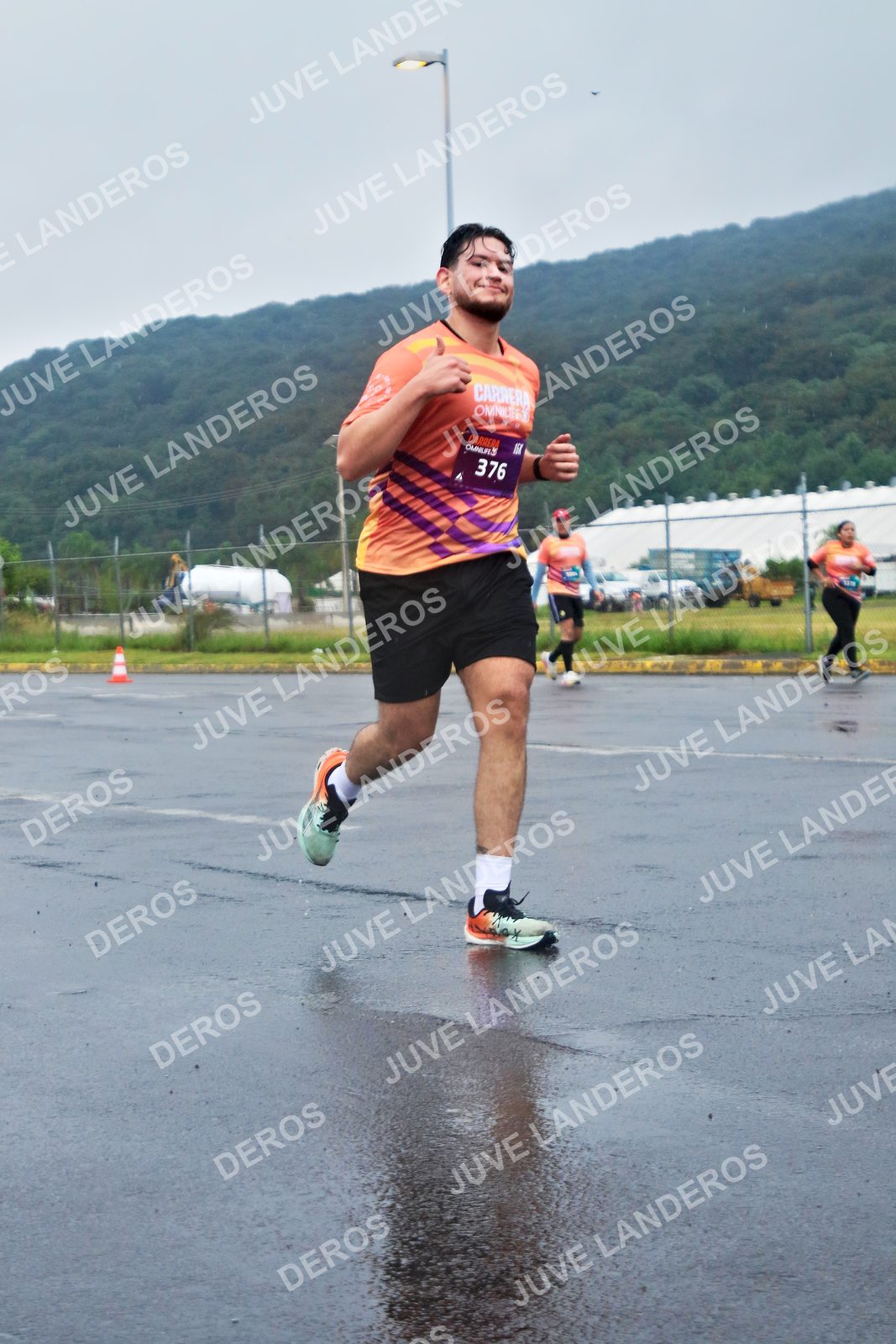 Foto de la CARRERA OMNILIFE GUADALAJARA en Estadio Akron, Zapopan a las 07:53 · dorsal 376
