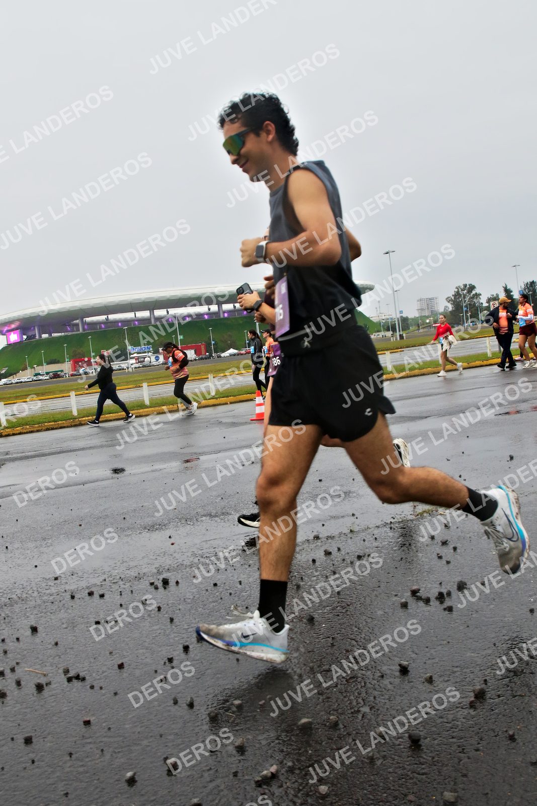 Foto de la CARRERA OMNILIFE GUADALAJARA en Estadio Akron, Zapopan a las 07:31 · dorsal 86