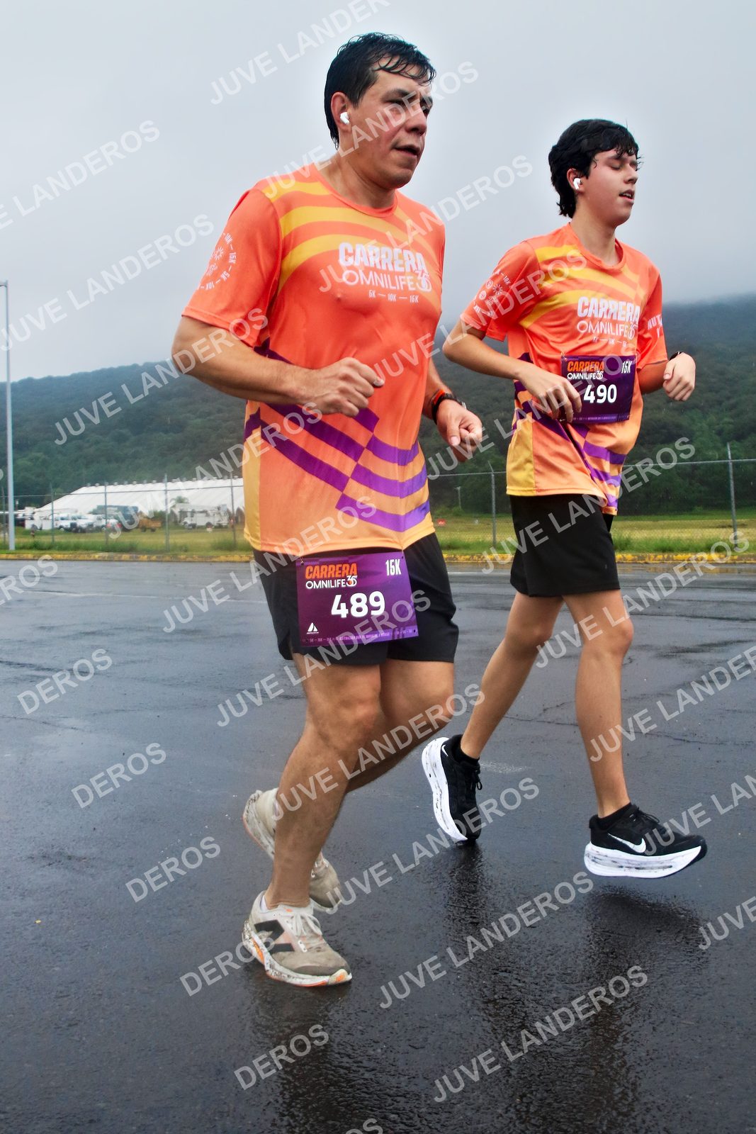 Foto de la CARRERA OMNILIFE GUADALAJARA en Estadio Akron, Zapopan a las 08:00 · dorsal 489, 490